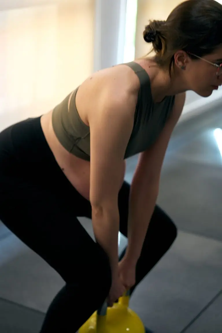 Embarazo gemelar entrenando fuerza